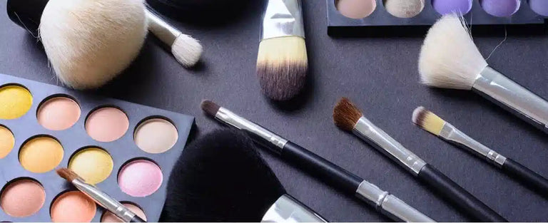 Spring Clean Your Make Up Kit